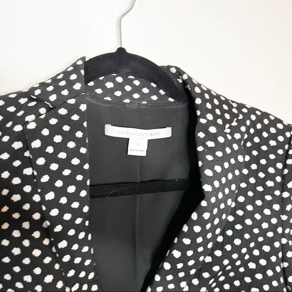 Diane Von Furstenberg Polka Dot Black & White Blazer SZ 2 - Picture 4 of 7